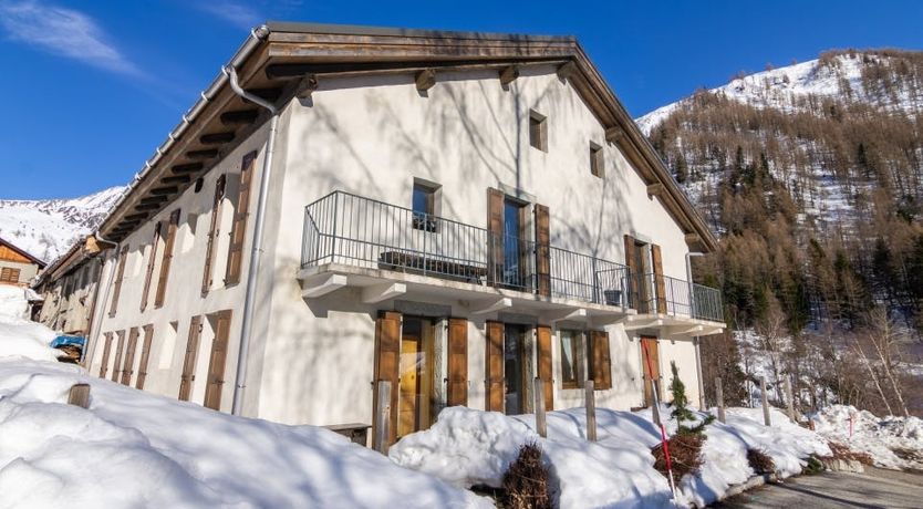 Photo of Golden Mountain