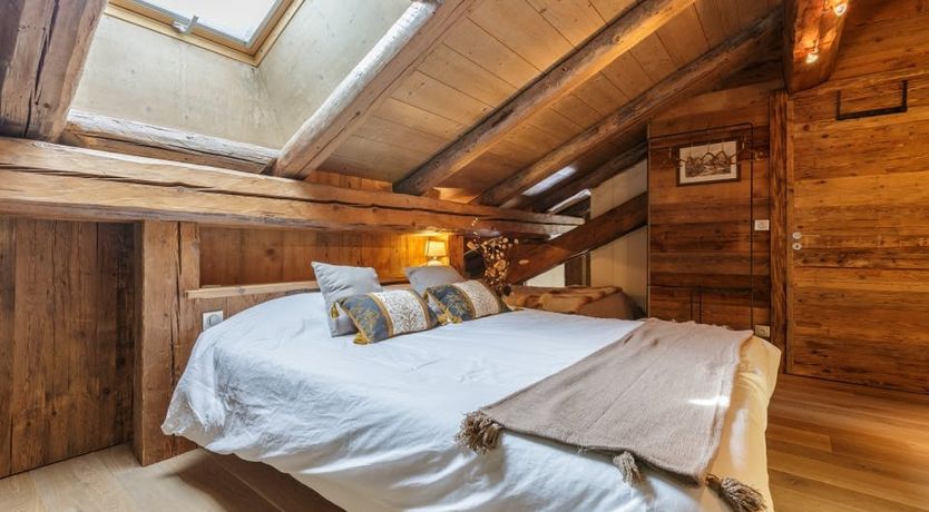 Photo of Golden Mountain