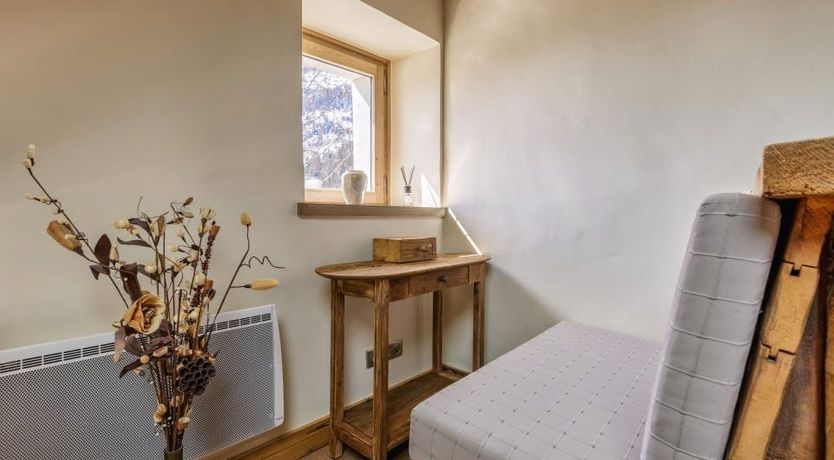 Photo of Golden Mountain