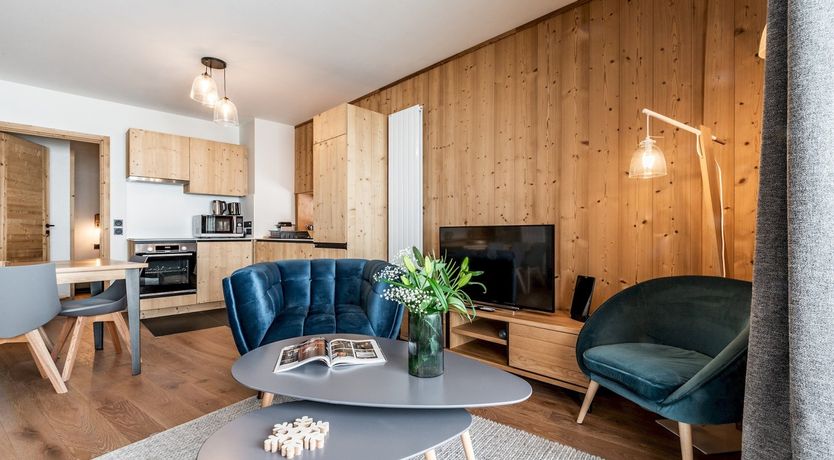 Photo of Between the Slopes