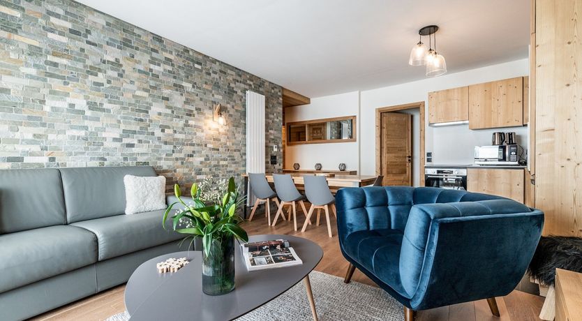 Photo of Between the Slopes