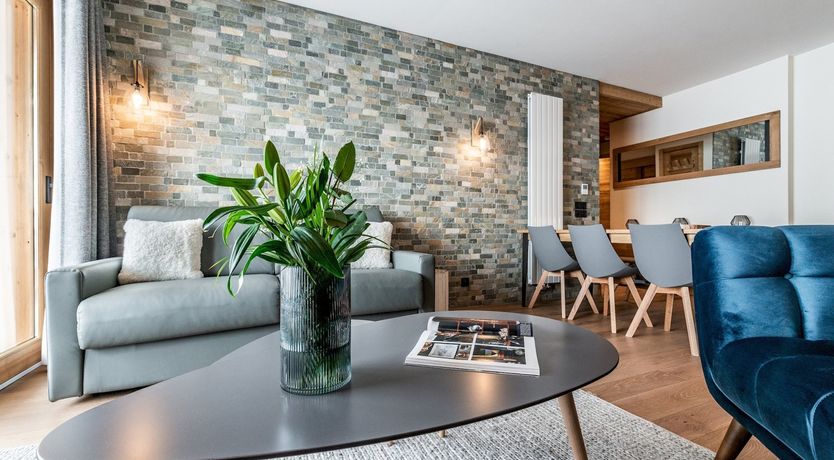 Photo of Between the Slopes