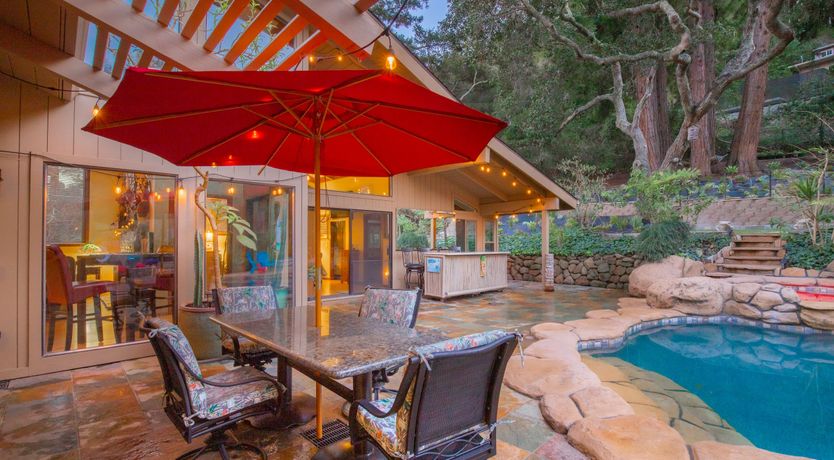 Photo of Redwood & Palm