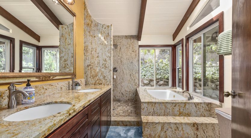 Photo of Redwood & Palm