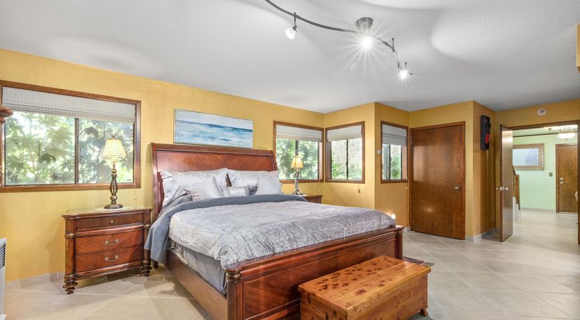 Photo of Redwood & Palm