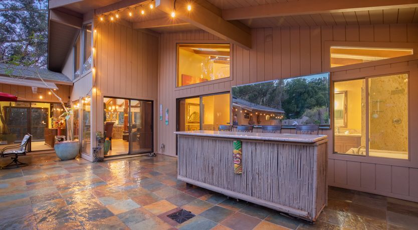 Photo of Redwood & Palm