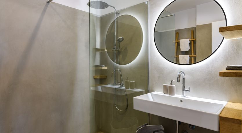 Photo of Apollo's Walls