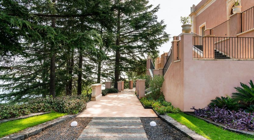 Photo of La Bella Sophia