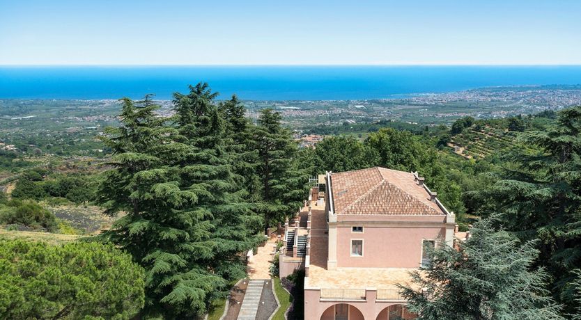 Photo of La Bella Sophia