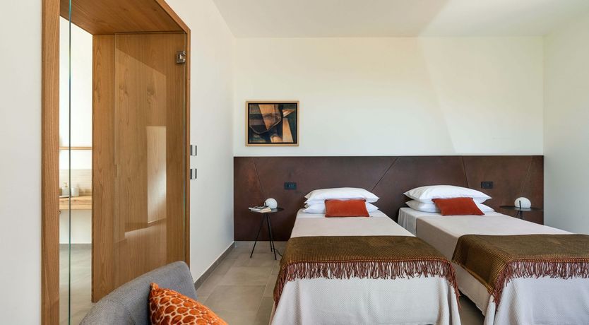 Photo of La Bella Sophia