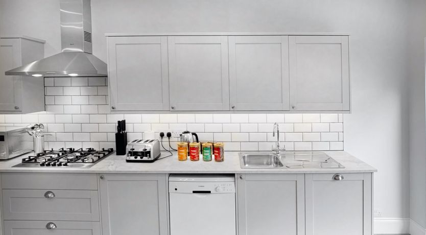 Photo of Thames Breeze