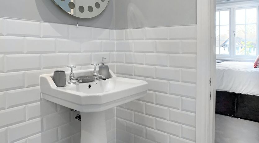 Photo of Thames Breeze