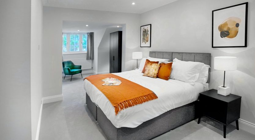 Photo of Thames Breeze