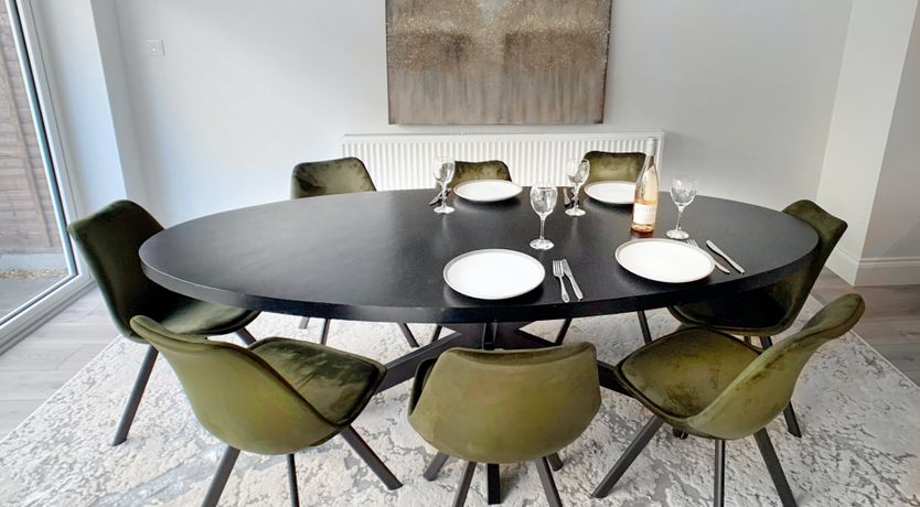 Photo of Thames Breeze