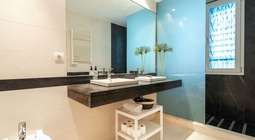 Photo of Rose & Blue