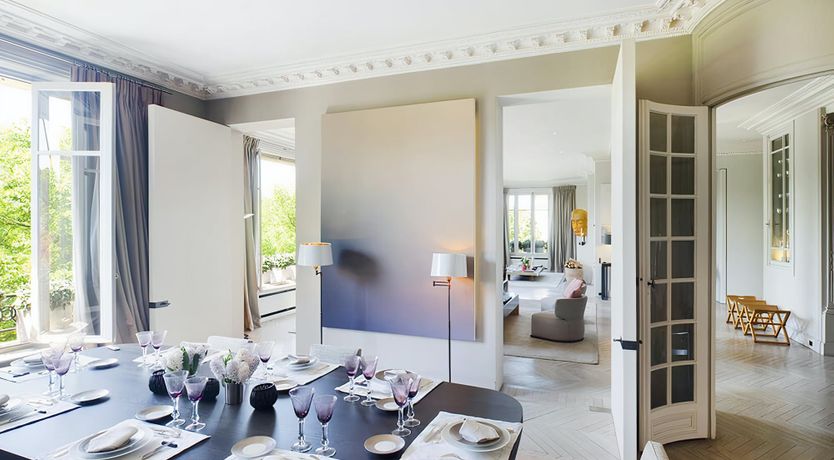 Photo of Eiffel Gazing