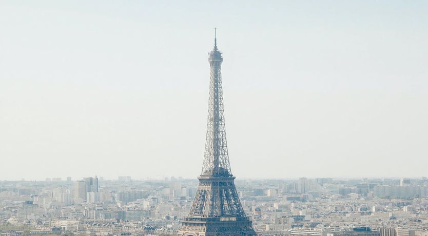 Photo of Eiffel Gazing
