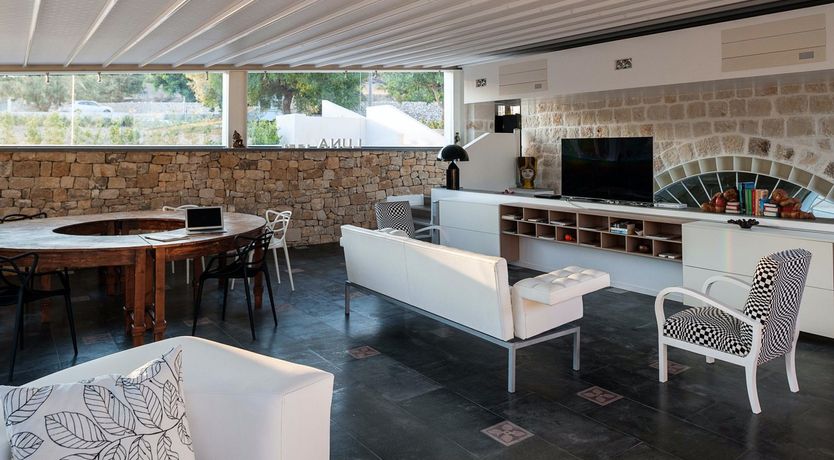 Photo of Luna Mezzo Mare