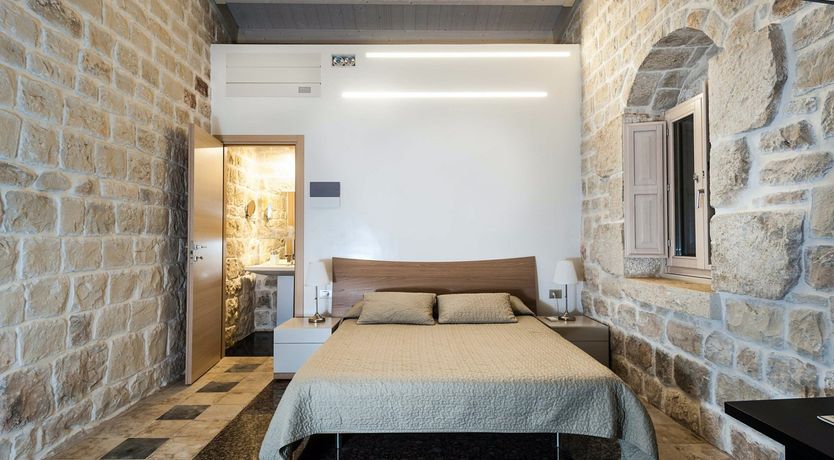 Photo of Luna Mezzo Mare