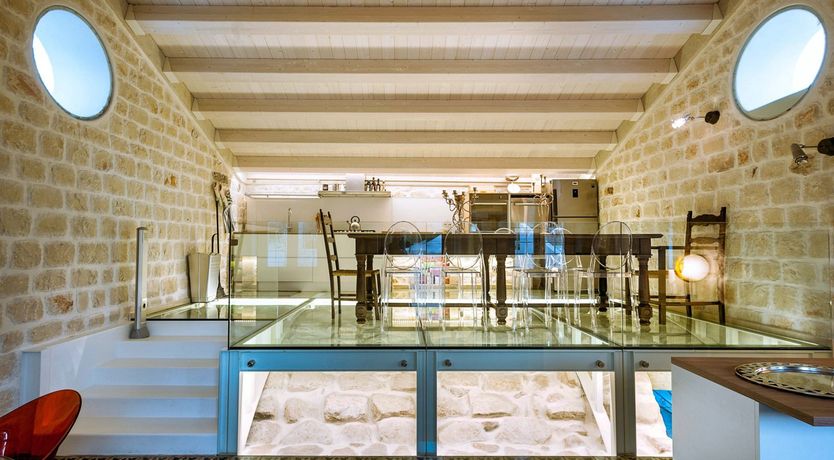 Photo of Luna Mezzo Mare