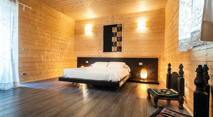 Photo of Luna Mezzo Mare