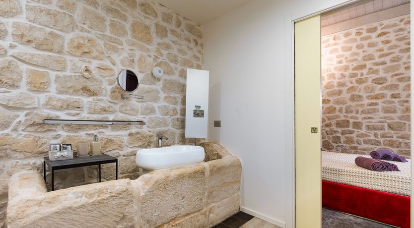 Photo of Luna Mezzo Mare