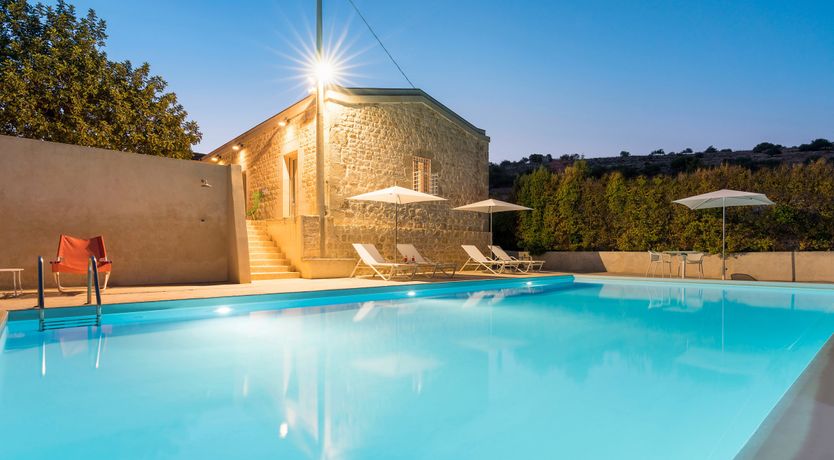 Photo of Luna Mezzo Mare