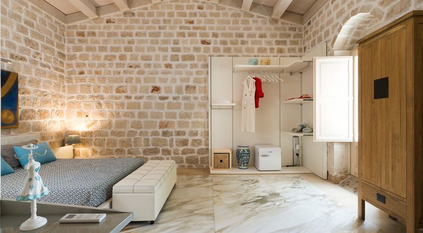 Photo of Luna Mezzo Mare