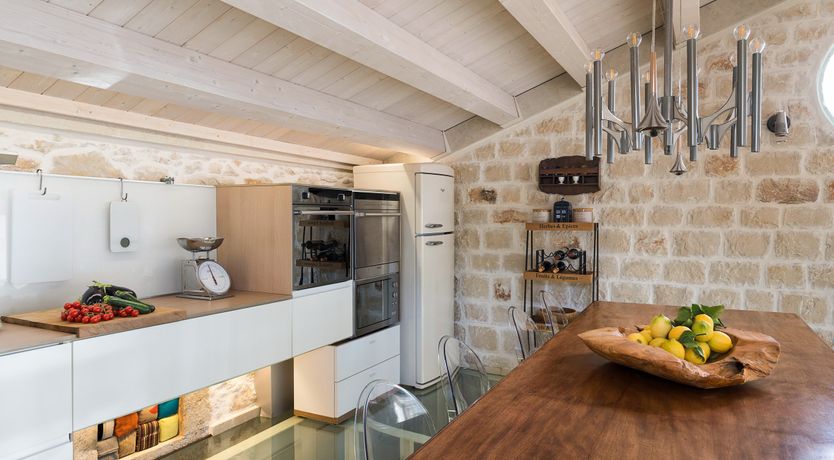 Photo of Luna Mezzo Mare