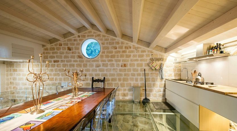 Photo of Luna Mezzo Mare