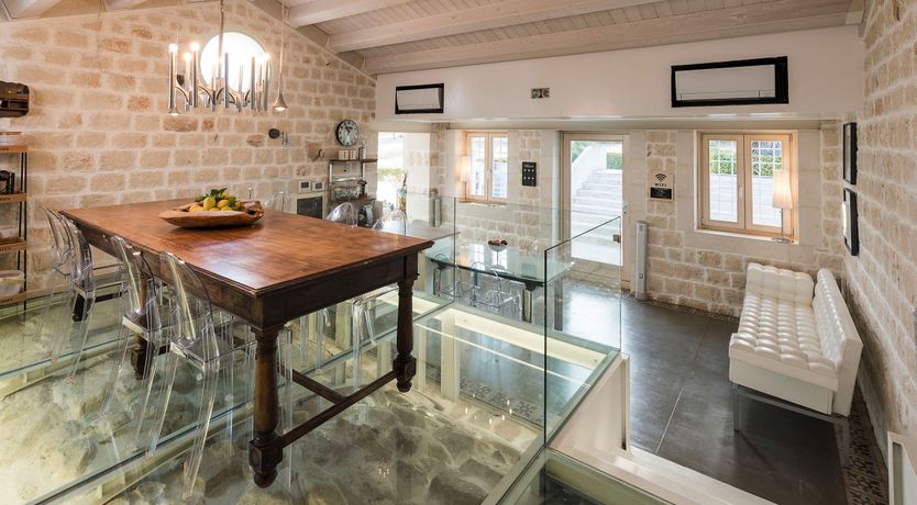 Photo of Luna Mezzo Mare