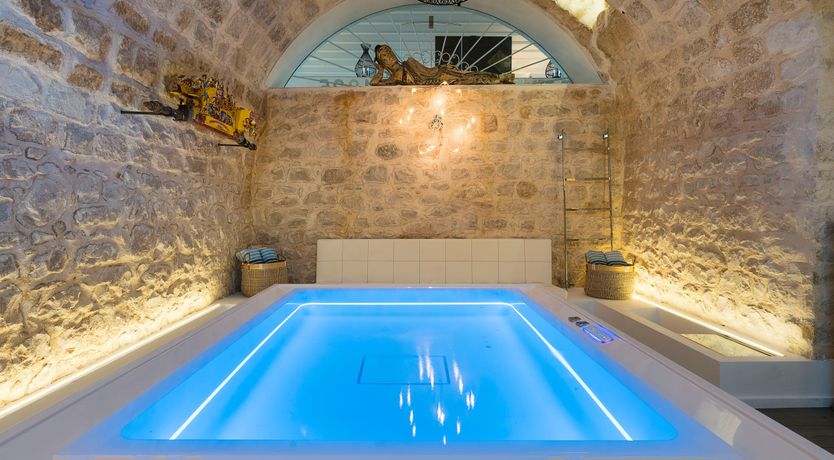 Photo of Luna Mezzo Mare