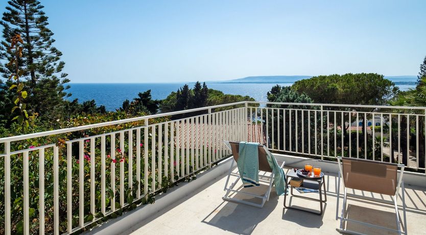 Photo of Seafront Serenade