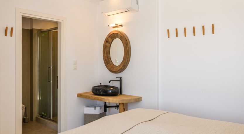 Photo of White Cube Blue