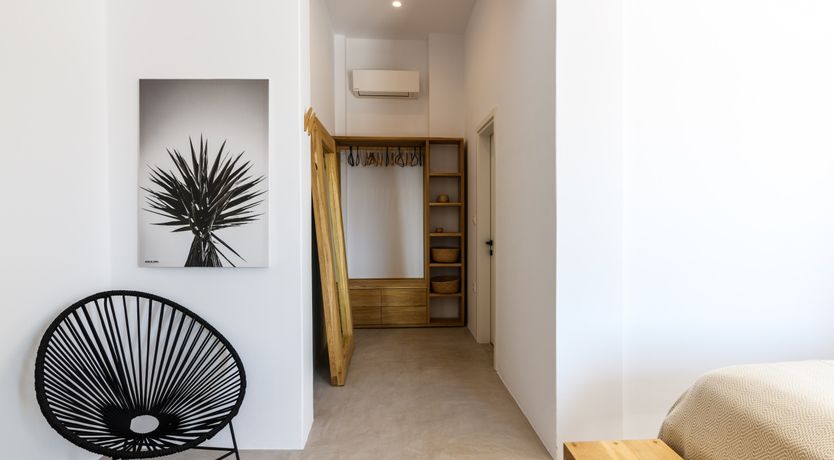 Photo of White Cube Blue