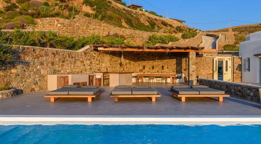 Photo of White Cube Blue