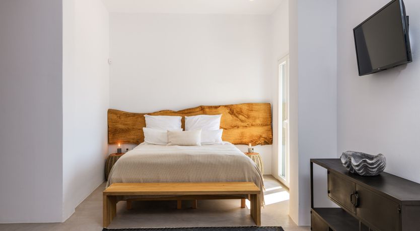 Photo of White Cube Blue