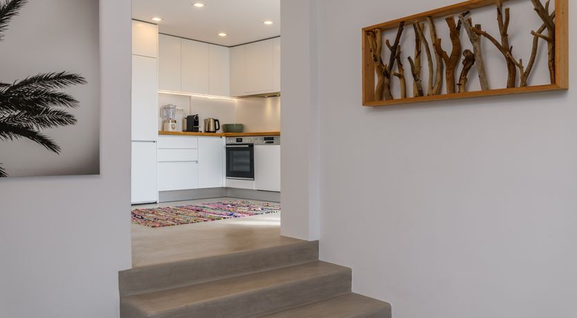 Photo of White Cube Blue