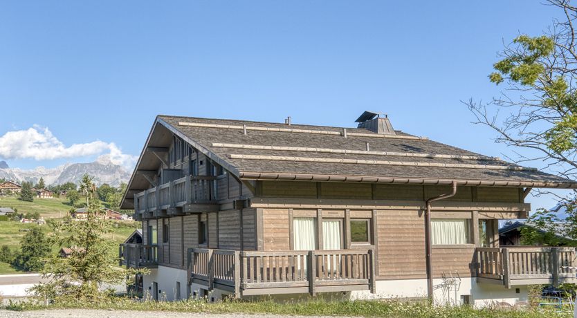 Photo of Les Montagnes