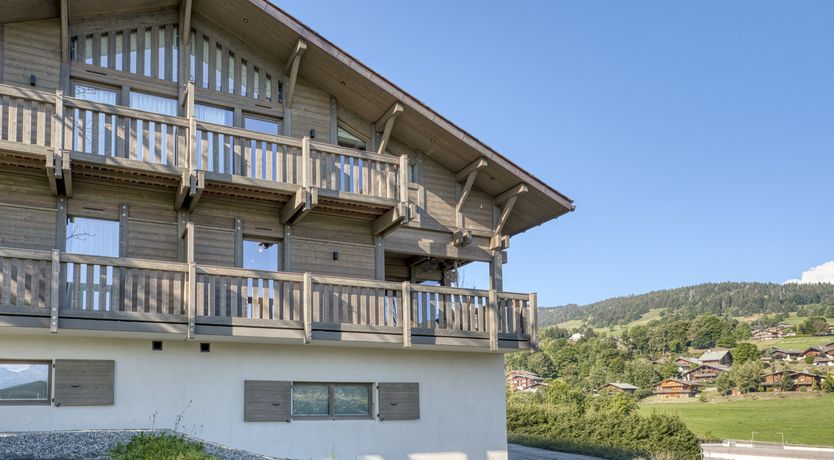 Photo of Les Montagnes