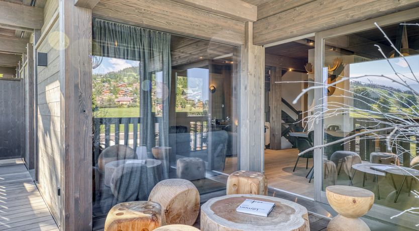 Photo of Les Montagnes