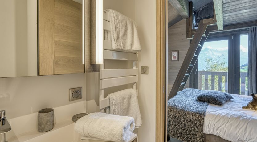 Photo of Les Montagnes