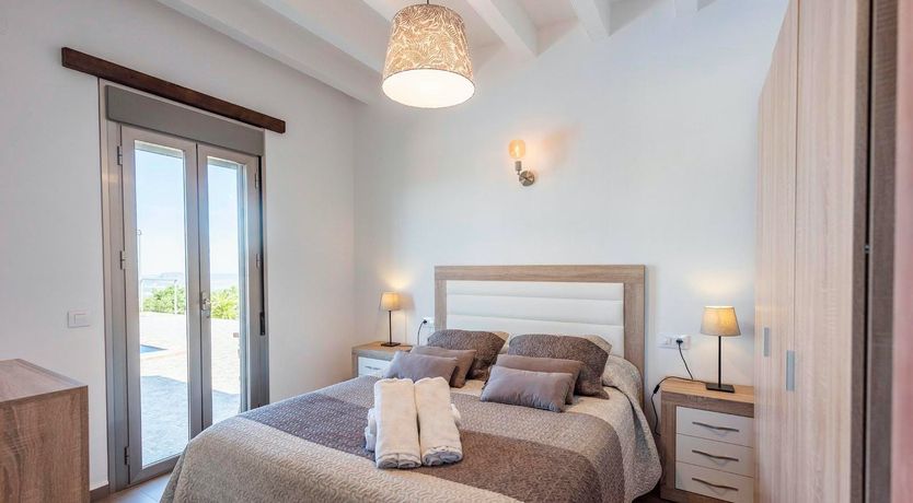 Photo of Comforted by The Horizon