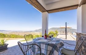 Photo of comforted-by-the-horizon