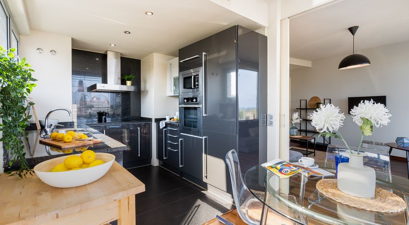 Photo of Easy on the Skyline