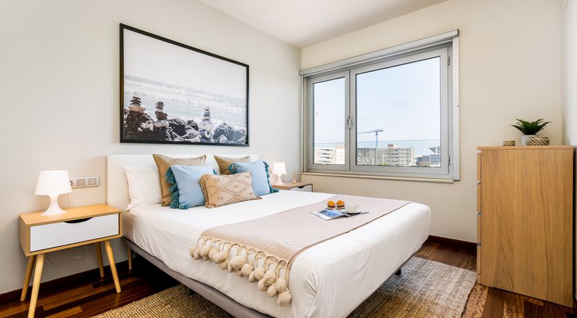 Photo of Easy on the Skyline