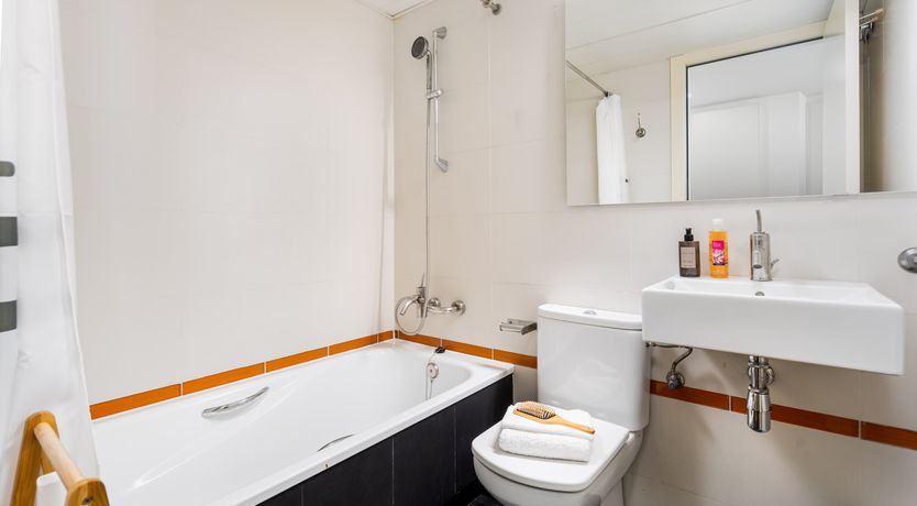 Photo of Easy on the Skyline