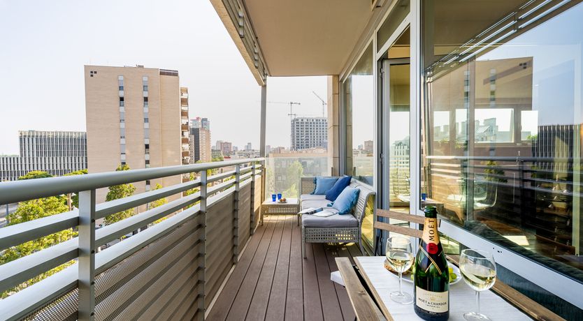 Photo of Easy on the Skyline