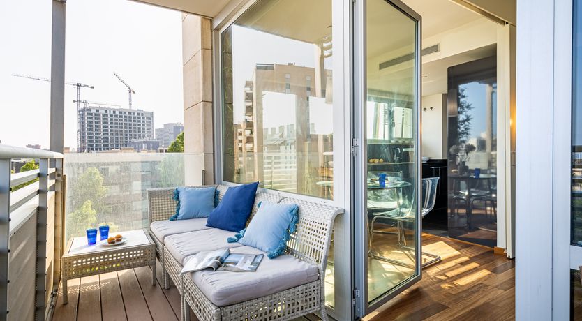 Photo of Easy on the Skyline