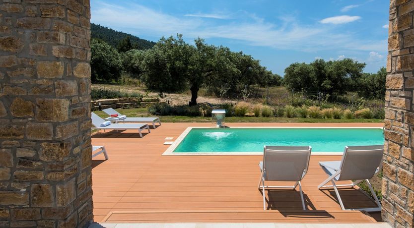 Photo of Olive & Earth